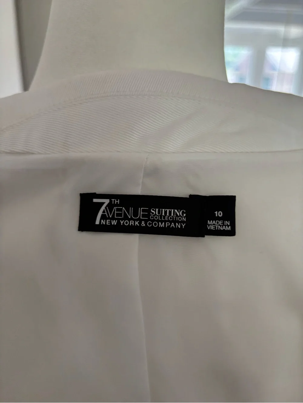 Avenue Women's White Single-Breasted Blazer